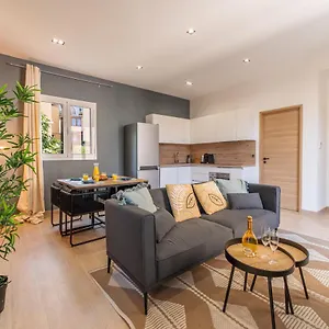 Superbe Avec Balcon Proche Monaco , Beausoleil Frankrijk